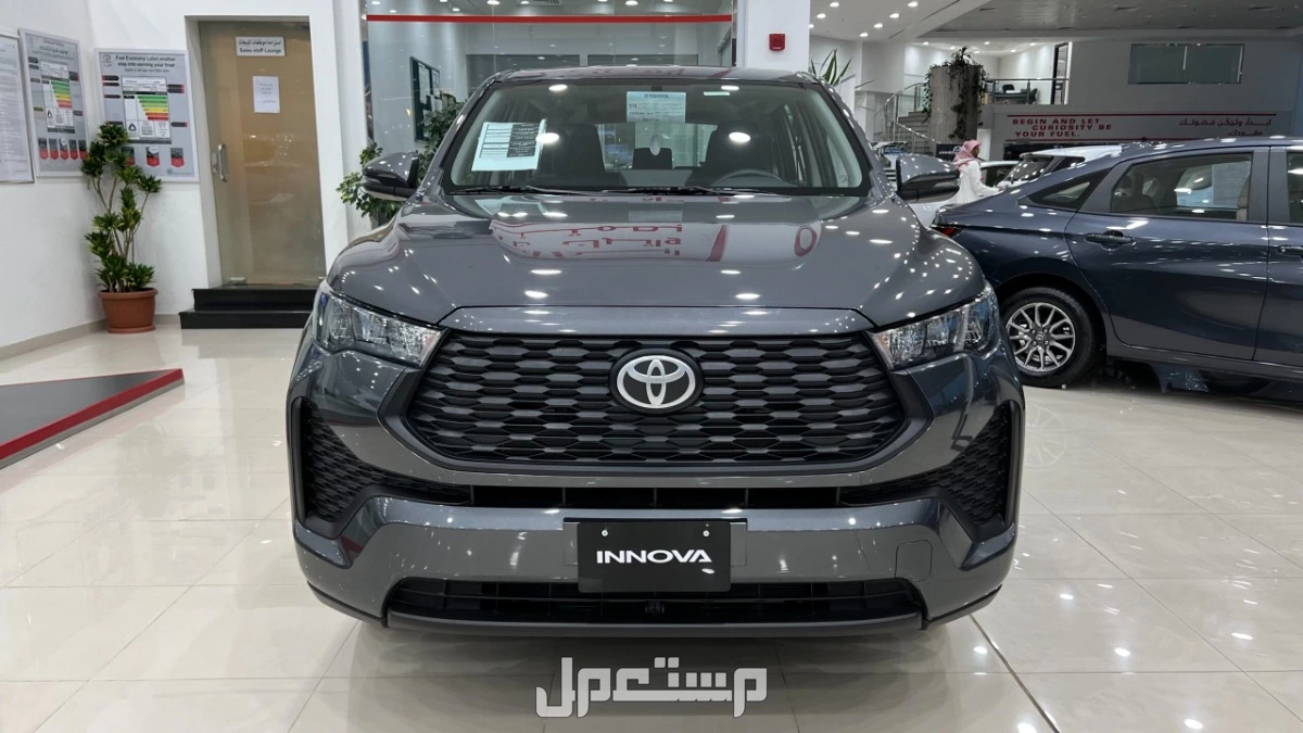 أسعار ومواصفات تويوتا انوفا 2026 وأبرز التجهيزات بالصور تصميم تويوتا انوفا 2026 الخارجي