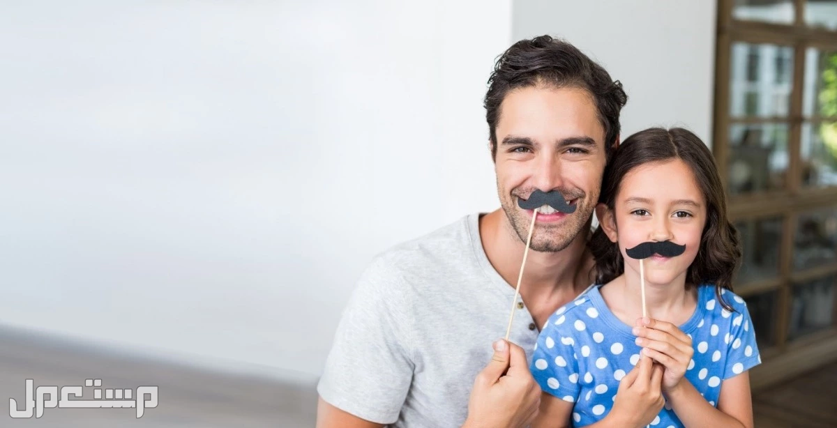 لماذا يطلق الرجال شواربهم في نوفمبر؟ قصة حملة موفمبر 2025 موفمبر 2025