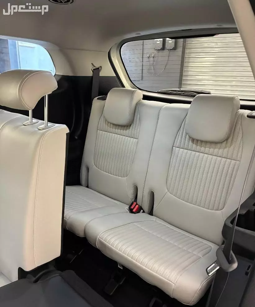 كيا كارينز 2026: المواصفات والسعر ومقارنة مع المنافسين كيا كارينز 2026 من الداخل