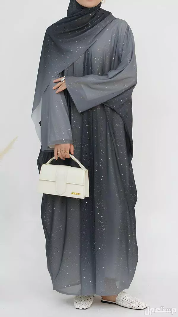 أفضل أنواع أقمشة العبايات النسائية 2026 ومميزاتها (صور) افضل قماش للعبايات مايحتاج كوي