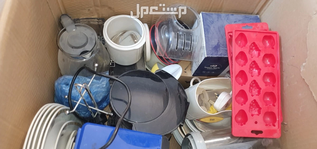 ادوات مطبخ مستعملة وجديدة من صحون وطقم ملاعق وشوك والات قهوة وفشار في الرياض بسعر 500 ريال سعودي