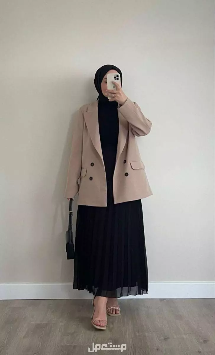 أفضل الأفكار لتنسيق ملابس الشتاء في العمل.. نصائح عملية للرجال والنساء تنسيق الملابس للعمل في الشتاء