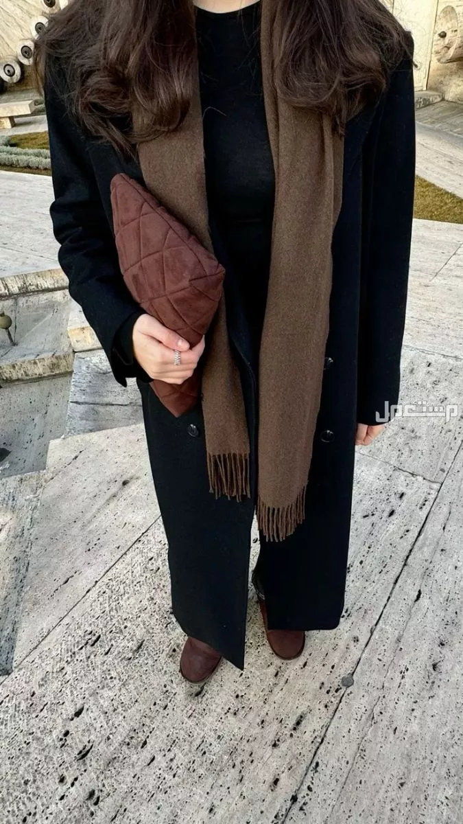 أفضل الأفكار لتنسيق ملابس الشتاء في العمل.. نصائح عملية للرجال والنساء ملابس شتوية للنساء خروج