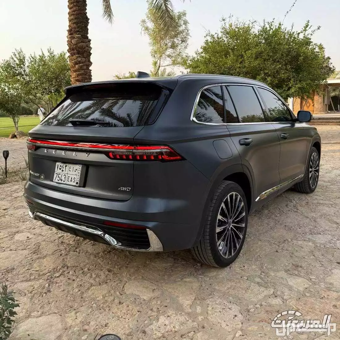 الفرق بين سيارات السيدان والدفع الرباعي.. مميزات وعيوب سيارات الدفع الرباعي