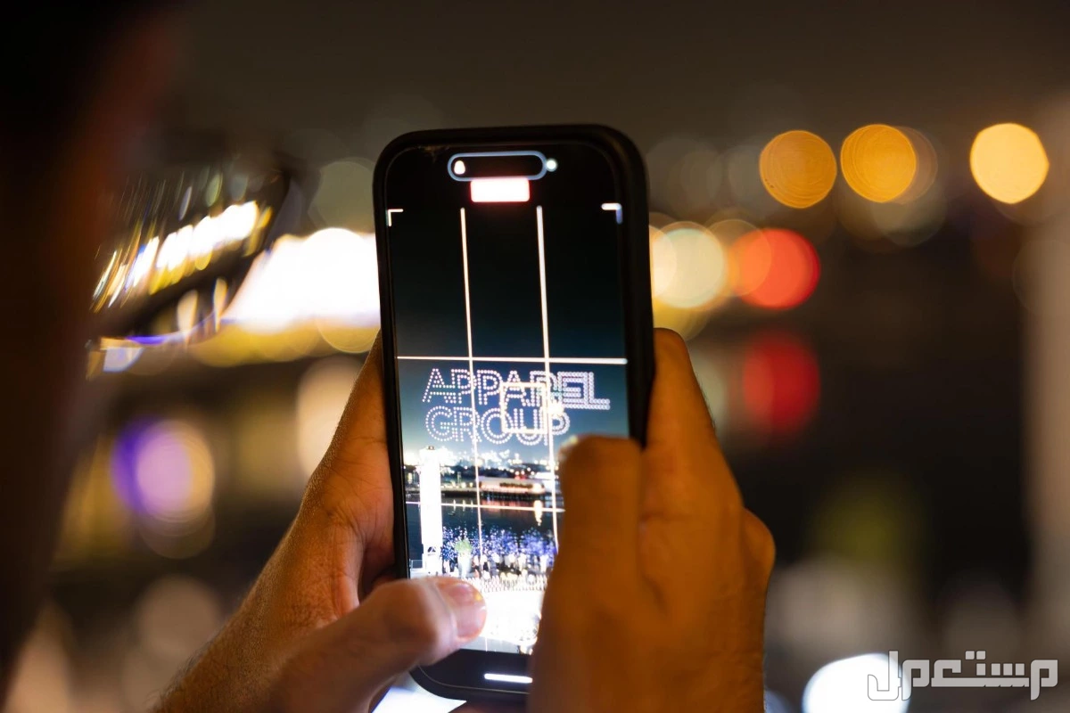 دبي تستضيف واحدة من أكبر عروض الطائرات المسيّرة في عالم الموضة من 6thStreet .com