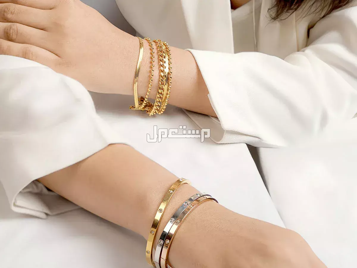 ما تفسير حلم الغوايش الذهب في المنام للرجل والمرأة؟ حلم لبس غوايش ذهب للعزباء