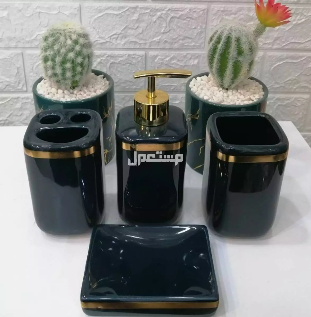 أفضل أنواع أطقم الحمامات وأسعارها 2026 وأشكال مراحيض مودرن (صور) أطقم حمامات بورسلين