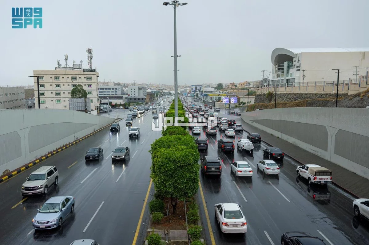 كم ساعة من الرياض إلى أبها بالسيارة؟.. دليل شامل وأفضل طرق السفر 2026 المسافة بين الرياض وأبها