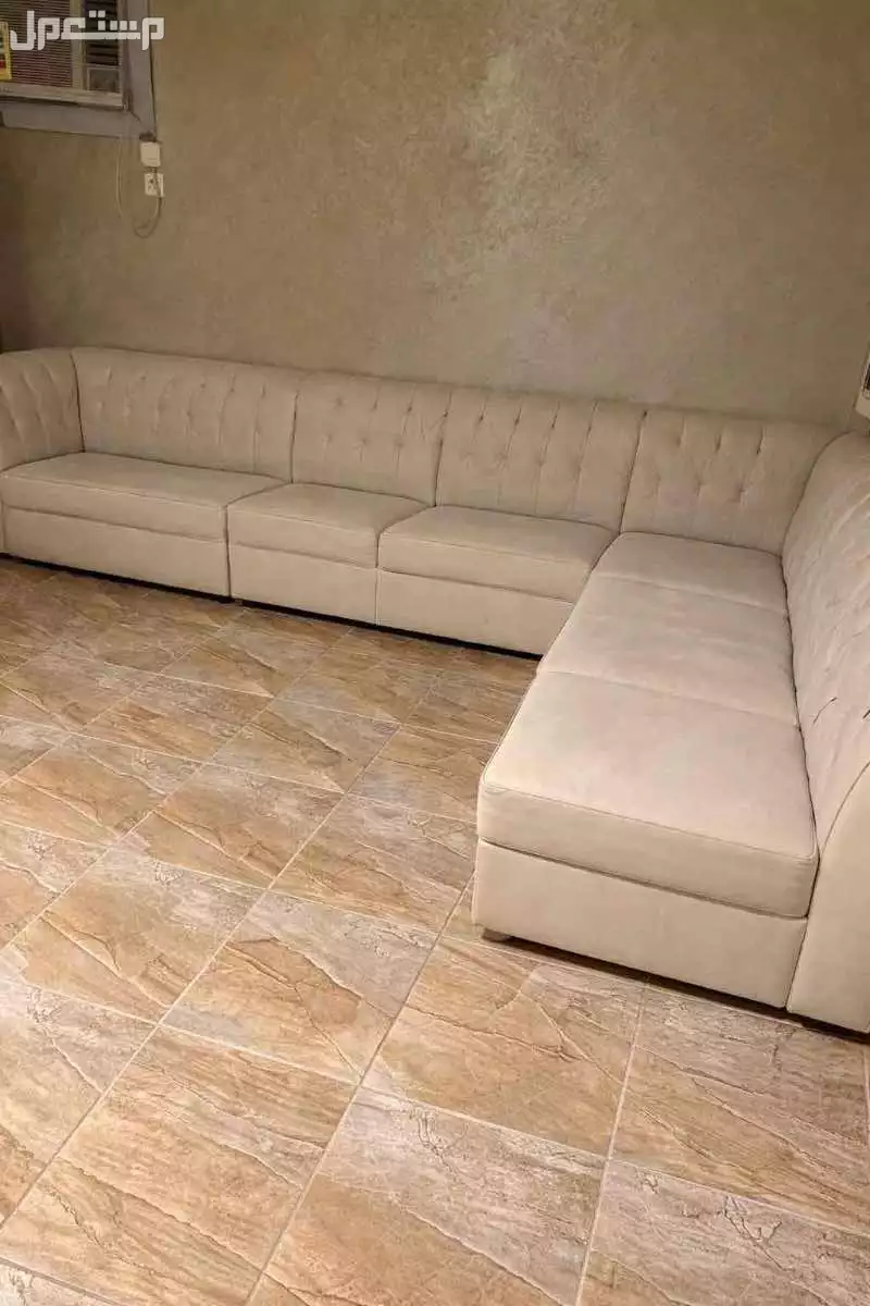 للبيع كنب مظيف في مكة بسعر 1000/1500 في مكة المكرمة بسعر ألف ريال سعودي كنب للبيع مريح واستخدام نضيف للمفاهمه خاص