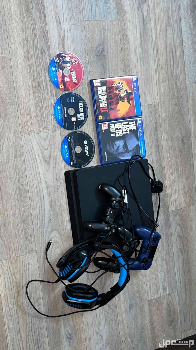 سوني 4 سليم للبيع في أبهــــا بسعر 800 ريال سعودي