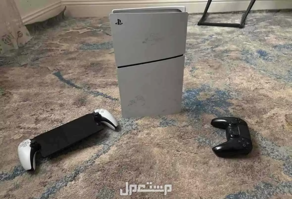 سوني فايف مع ذراع تحكم مغناطيس و جهاز بلاستيشن بورتال استعمال نظيف مع الضمان