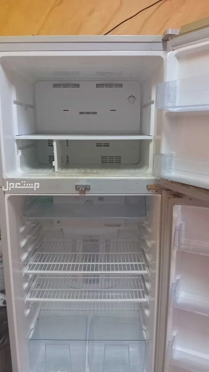 ثلاجه للبيع ب ينبع البحر ب600 ريال جديده بحي المشهد الفردوس