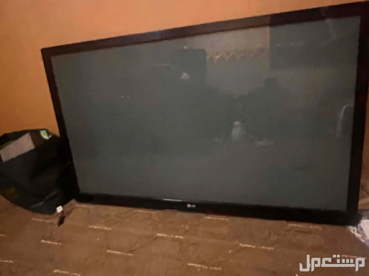 شاشة LG بلازما 42 بوصة للبي بسعر 250 حي طويق