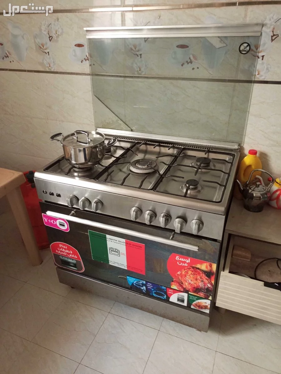 فرن ايطالي نظيف 90 سم في الرياض بسعر 800 ريال سعودي