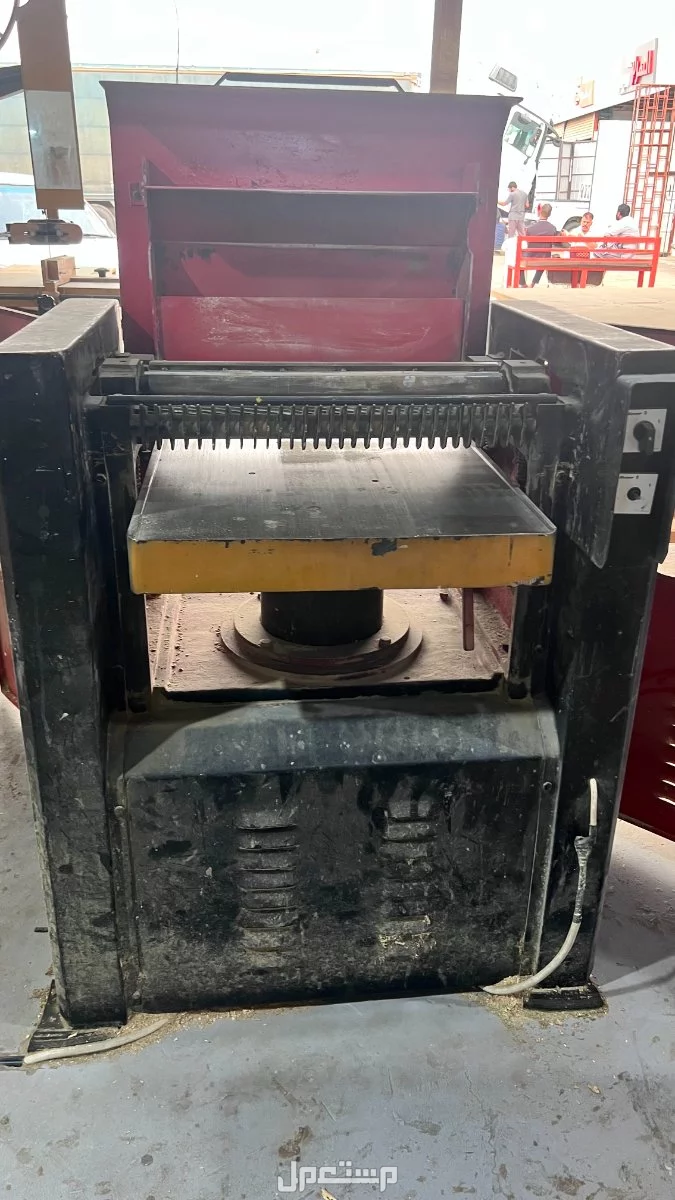 مكائن نجارة في القنفذة في القنفذة بسعر 20 ألف ريال سعودي