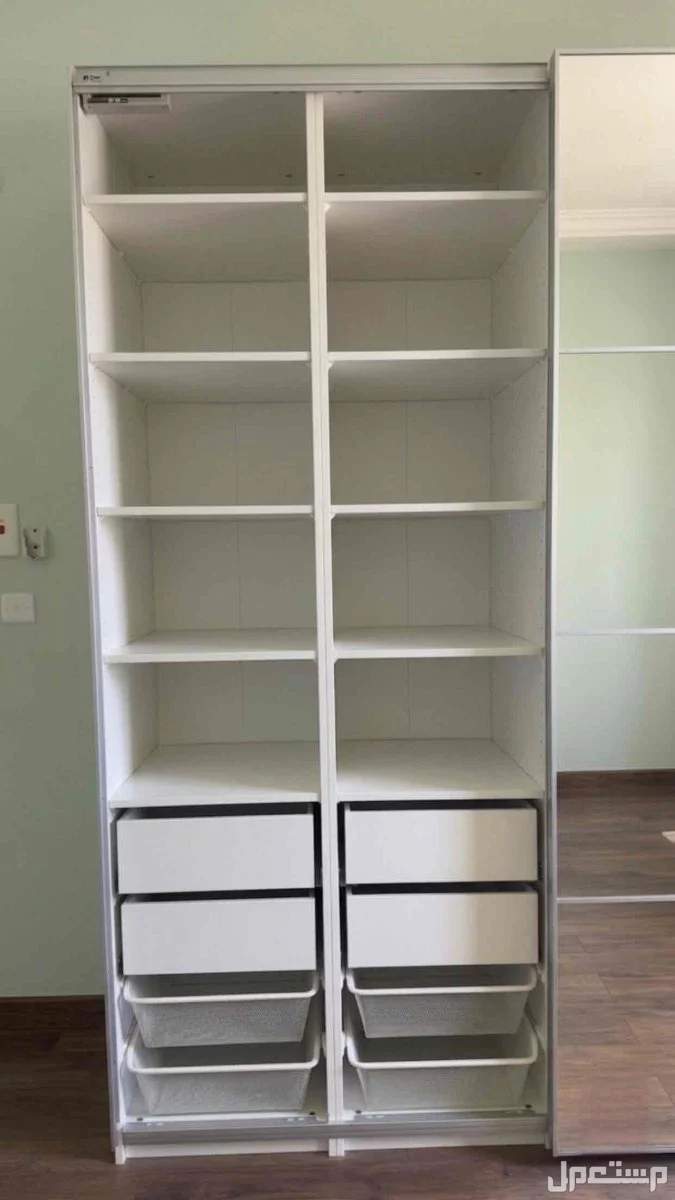 دولاب من ايكيا نظام IKEA PAX نظيف جداً